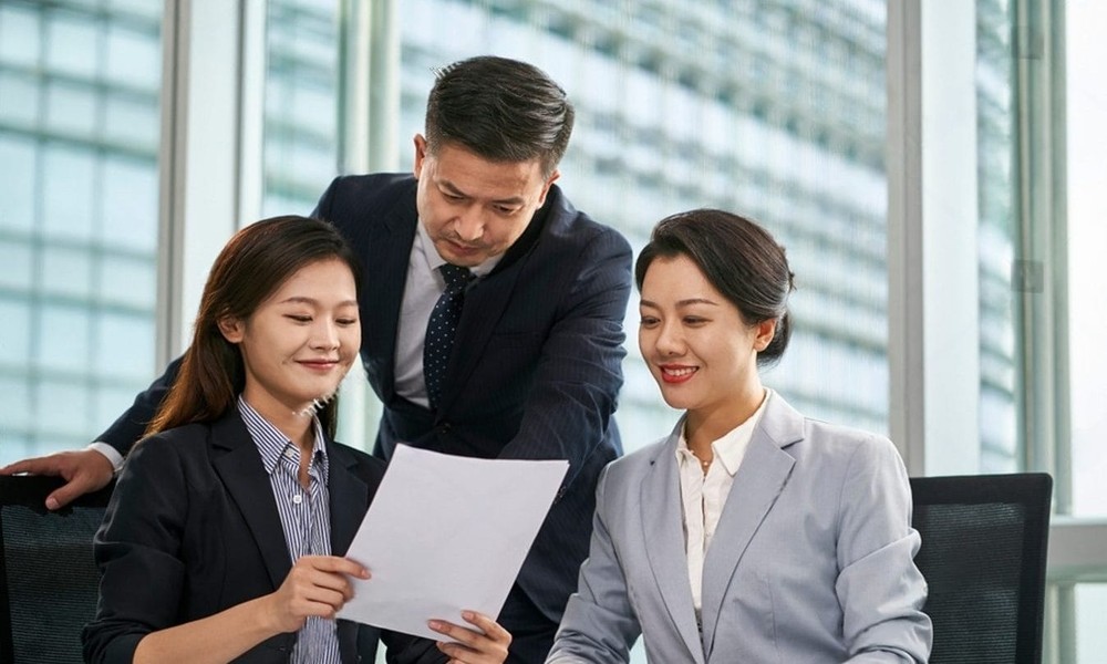 How ICA Evaluates Singapore Citizenship Applications