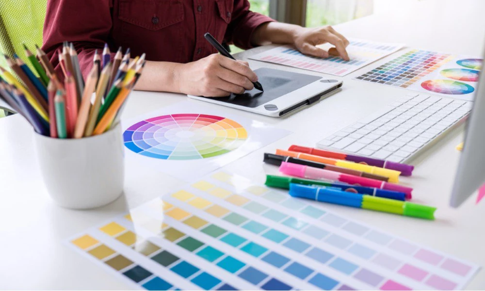 How does a UX design agency map user journeys?